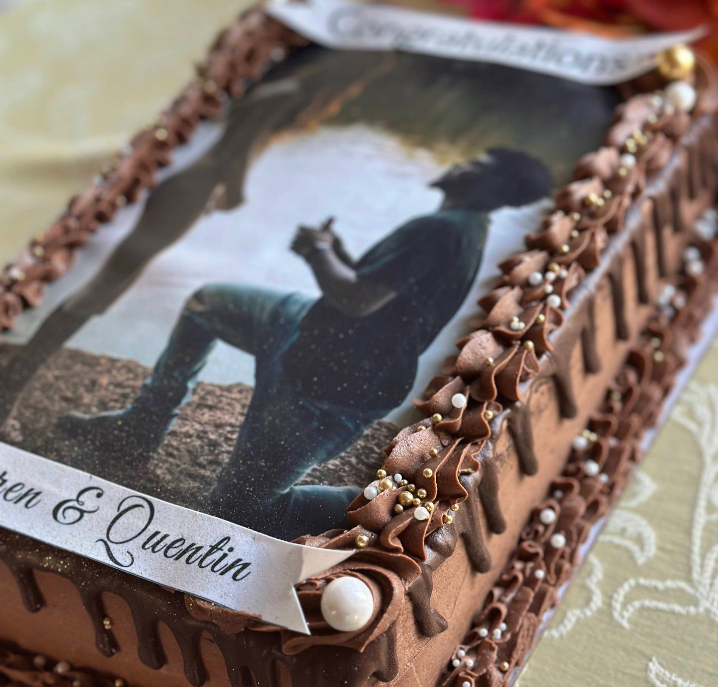 Quarter Sheet Cake (Serves up to 24)